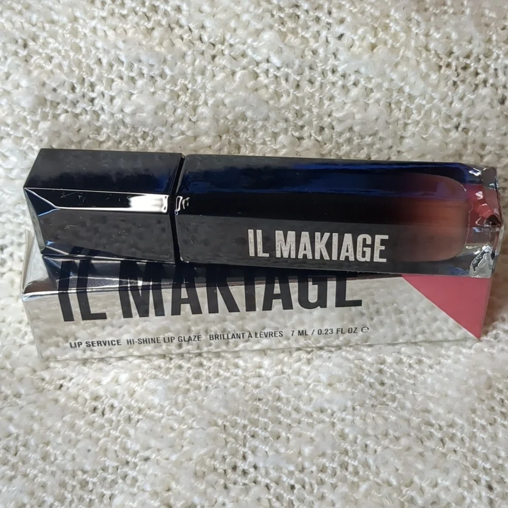 IL MAKIAGE Lip Service Hi-Shine Lip Color in PDA, 7ml/0.23fl oz